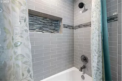 6620 Doncaster Dr, Gladstone, OR 97027 - Photo 13