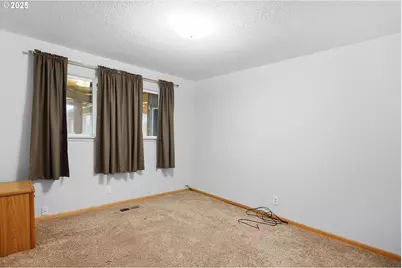 616 D St, Dallesport, WA 98617 - Photo 17