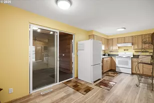 616 D St, Dallesport, WA 98617 - Photo 9