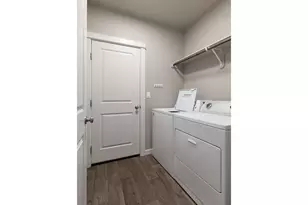 2557 NW Spruce Pl, Redmond, OR 97756 - Photo 15