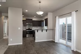 2557 NW Spruce Pl, Redmond, OR 97756 - Photo 5