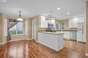 1351 NE Greenway Dr, Gresham, OR 97030 - Photo 9