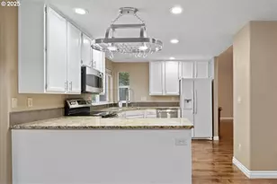 1351 NE Greenway Dr, Gresham, OR 97030 - Photo 11