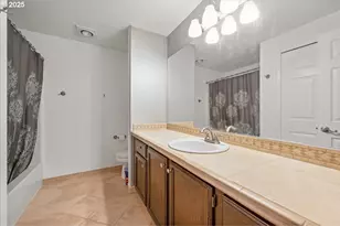 1351 NE Greenway Dr, Gresham, OR 97030 - Photo 27