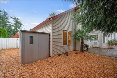 1351 NE Greenway Dr, Gresham, OR 97030 - Photo 33