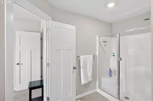 8085 SE Crescent Dr, Hillsboro, OR 97123 - Photo 19