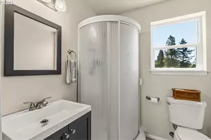286 N 6th St, Creswell, OR 97426 - Photo 27