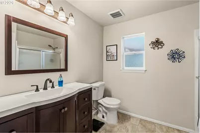 286 N 6th St, Creswell, OR 97426 - Photo 17