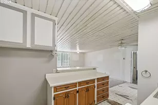 2580 Pioneer Pike, Eugene, OR 97401 - Photo 11