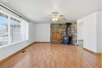 606 N Hubbard Ave, Yacolt, WA 98675 - Photo 7