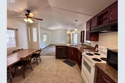 369 Lacasa St, Eugene, OR 97402 - Photo 13