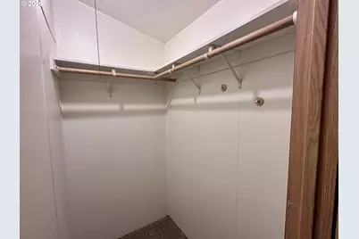 369 Lacasa St, Eugene, OR 97402 - Photo 9