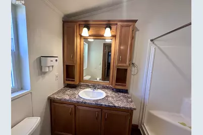 369 Lacasa St, Eugene, OR 97402 - Photo 11