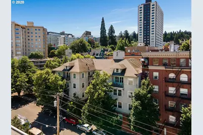 731 SW King Ave #16, Portland, OR 97205 - Photo 1