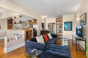 731 SW King Ave, Portland, OR 97205 - Photo 9