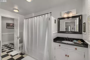 731 SW King Ave, Portland, OR 97205 - Photo 21