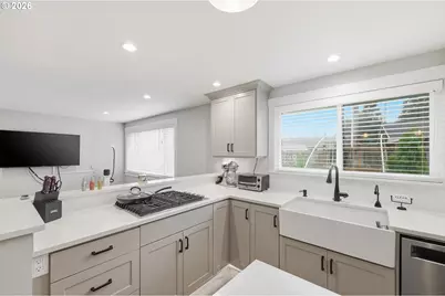 1440 Amberland Ave, Eugene, OR 97401 - Photo 9