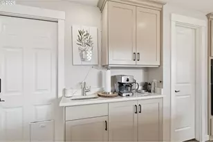 1440 Amberland Ave, Eugene, OR 97401 - Photo 11