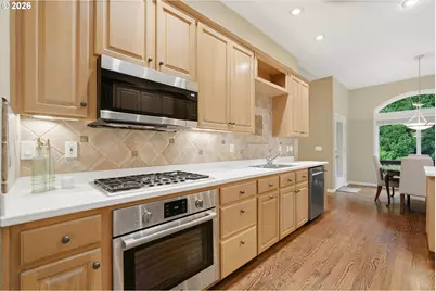 12638 Adrian Ct, Lake Oswego, OR 97034 - Photo 13