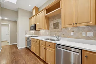 12638 Adrian Ct, Lake Oswego, OR 97034 - Photo 15