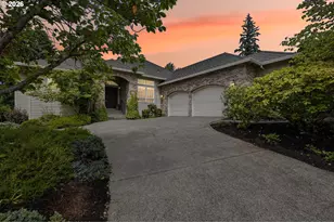 12638 Adrian Ct, Lake Oswego, OR 97034 - Photo 3