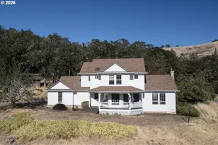1495 Echo Dr, Roseburg, OR 97470 - Photo 3