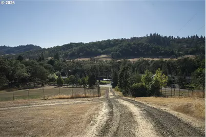 1495 Echo Dr, Roseburg, OR 97470 - Photo 43