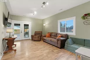 915 E 1st St, Yamhill, OR 97148 - Photo 23