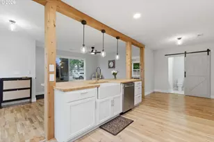 915 E 1st St, Yamhill, OR 97148 - Photo 19