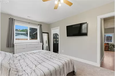 915 E 1st St, Yamhill, OR 97148 - Photo 27