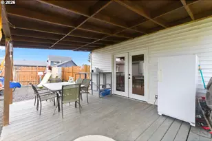 915 E 1st St, Yamhill, OR 97148 - Photo 37