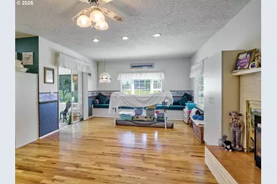 1010 Randolph Rd, Woodburn, OR 97071 - Photo 17