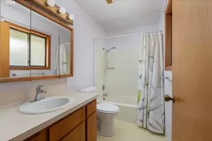9215 Trout Pl, Gleneden Beach, OR 97388 - Photo 21
