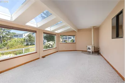 9215 Trout Pl, Gleneden Beach, OR 97388 - Photo 9