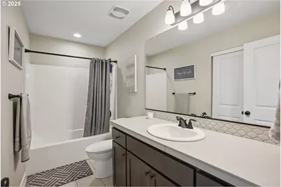 2813 SE Baker Ave, Gresham, OR 97080 - Photo 21