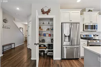 2813 SE Baker Ave, Gresham, OR 97080 - Photo 7