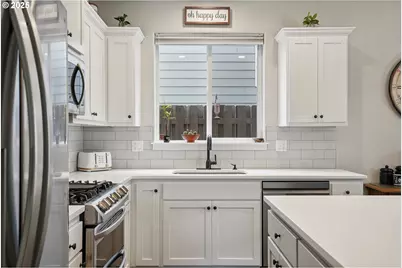 2813 SE Baker Ave, Gresham, OR 97080 - Photo 11