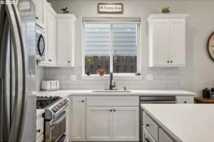 2813 SE Baker Ave, Gresham, OR 97080 - Photo 11