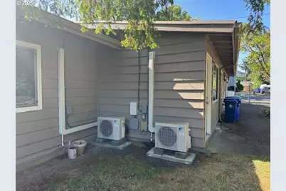 9212 N Saint Louis Ave, Portland, OR 97203 - Photo 9