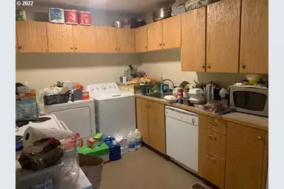 9212 N Saint Louis Ave, Portland, OR 97203 - Photo 23