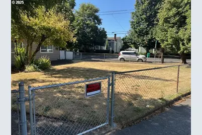 9212 N Saint Louis Ave, Portland, OR 97203 - Photo 11