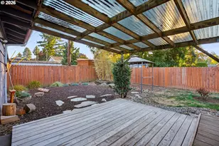 345 NE 199th Ave, Portland, OR 97230 - Photo 9