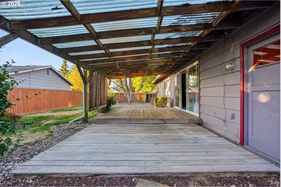 345 NE 199th Ave, Portland, OR 97230 - Photo 11