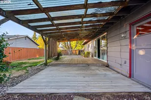 345 NE 199th Ave, Portland, OR 97230 - Photo 11
