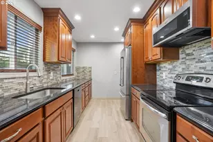 345 NE 199th Ave, Portland, OR 97230 - Photo 5