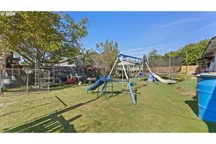 1977 Echo Hollow Rd, Eugene, OR 97402 - Photo 29