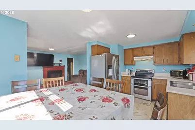 1977 Echo Hollow Rd, Eugene, OR 97402 - Photo 5