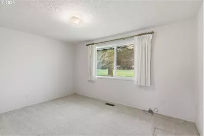 401 S Cascade Dr, Woodburn, OR 97071 - Photo 21