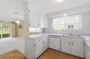 401 S Cascade Dr, Woodburn, OR 97071 - Photo 11