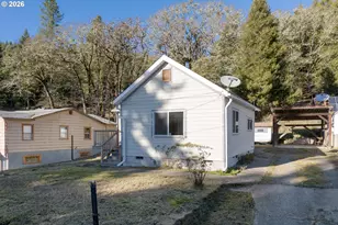 48247 E 2nd St, Oakridge, OR 97463 - Photo 5